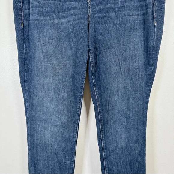 Torrid Boyfriend Straight Vintage  Stretch Mid-Rise Jean - Picture 6 of 14
